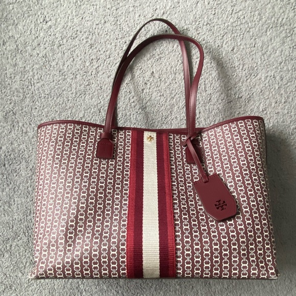 Tory Burch Handbags - Tory Burch Gemini Link Canvas Tote